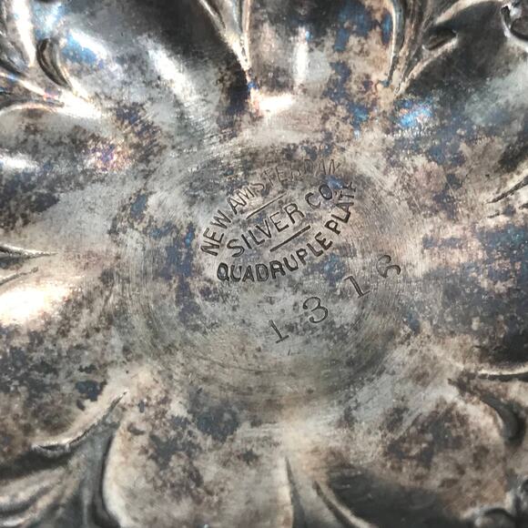 Crystal biscuit barrel pickle jar New Amsterdam Silver Co. Quadruple Plate 1316 - Picture 4 of 6